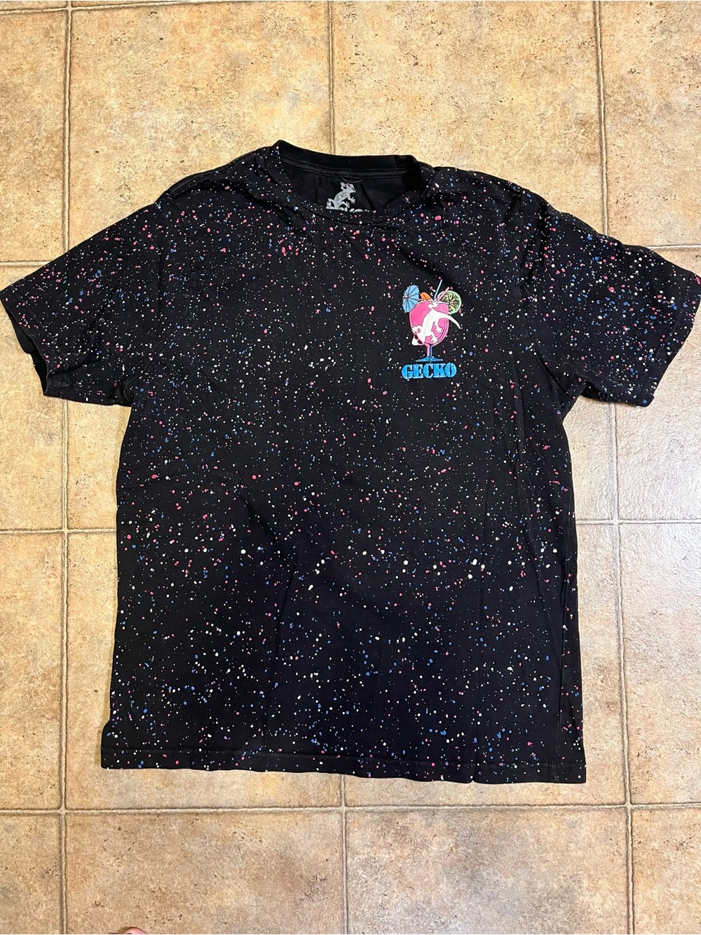 Men’s Gecko Hawaii Black Tee with Neon Speckle and Colorful Gecko Chest Graphic